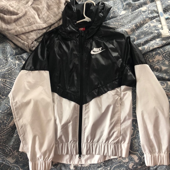 Nike Jacket - Picture 2 of 4